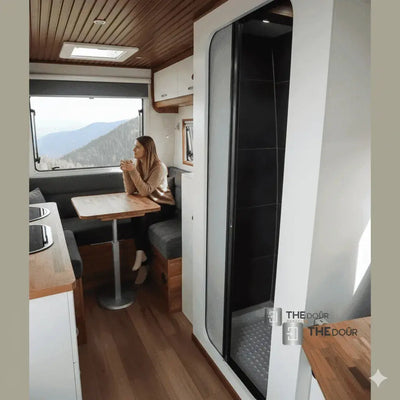ROLdour Duschtür-Set, glänzend schwarz, einziehbar, wasserdicht, für Wohnmobile und Wohnmobile, Tambour-Alternative THEdoûr Bespoke