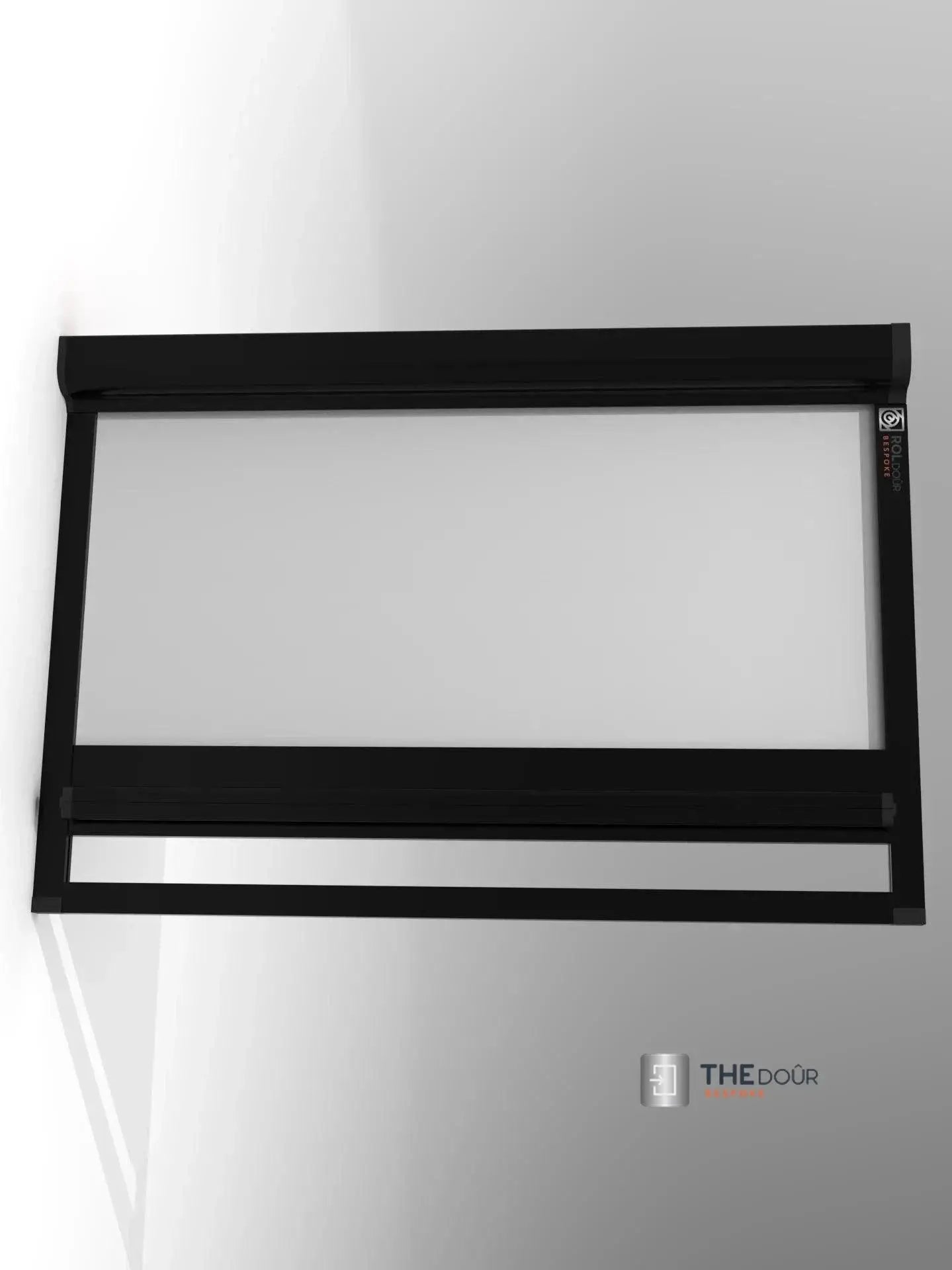 ROLdour – Maßanfertigung. Bestellen Sie jede Patronenlänge in mm bis max. 2000 mm x jede Schienenlänge in mm bis max. 1000 mm (Gesamtgröße bis zu den Außenkanten des Rahmens). THEdoûr Bespoke