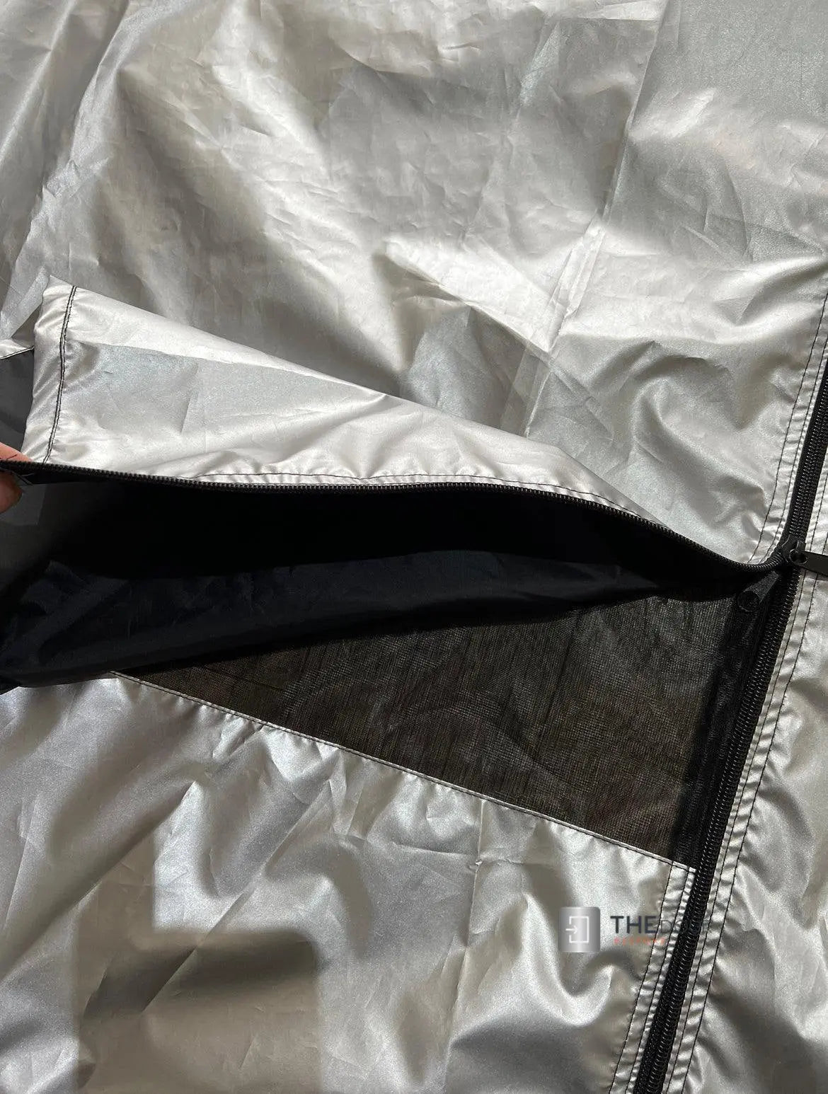 VANdour Mosquito Net Screen - Fits Small Campervans With Added Privacy Layer VANdoûr